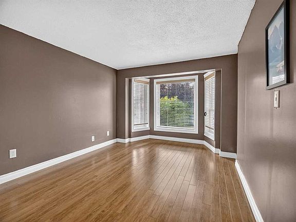 4th image of 285 S Fresno Pl NE