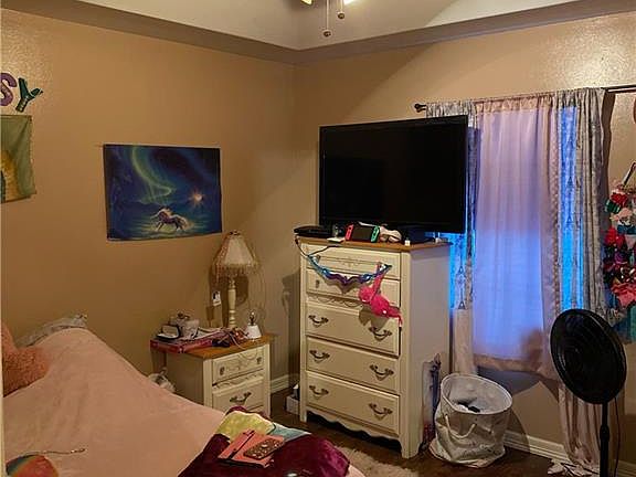 4th image of 403 N San Antonio St