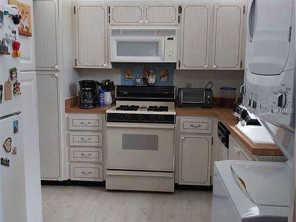 4th image of 5623 80th St N Unit 101