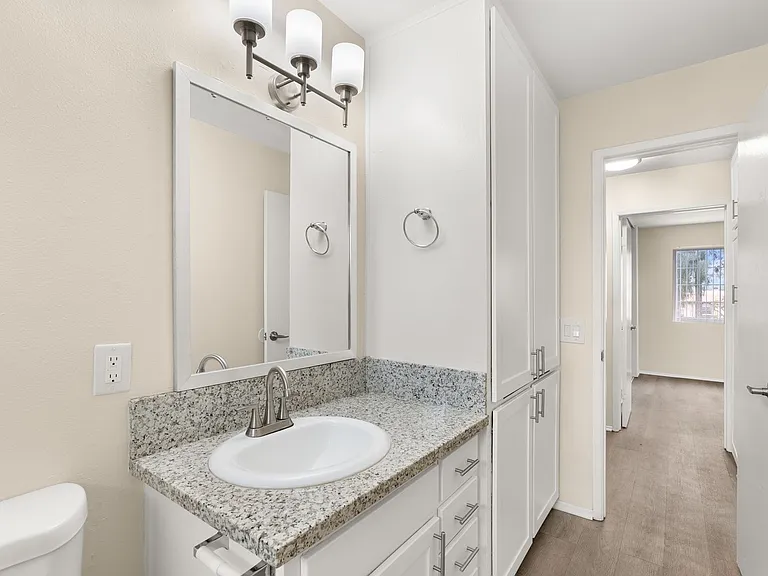Applewood Apartments — Photo 90