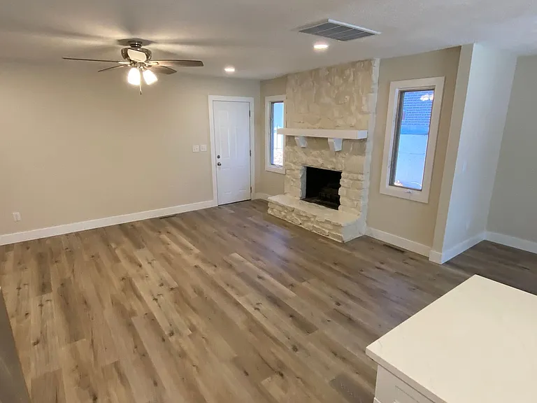 3700 E Cherry St — Photo 9