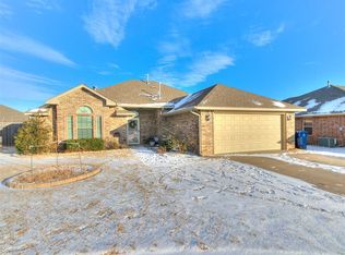 1920 Hebron Ct, Yukon, OK 73099