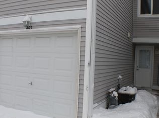 463 Meadow Green Ln, Round Lake Beach, IL