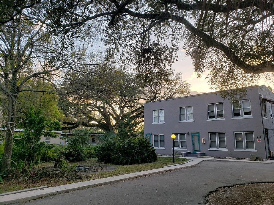 1st image of 629 SW 4th Ave