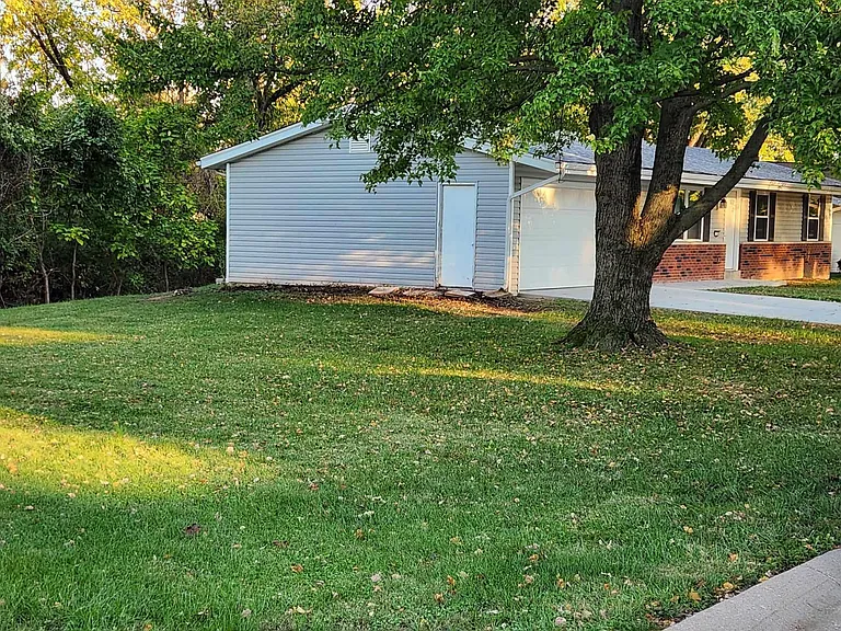 1732 Christine Dr — Photo 8