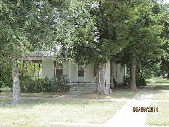2nd image of 428 E 3rd St