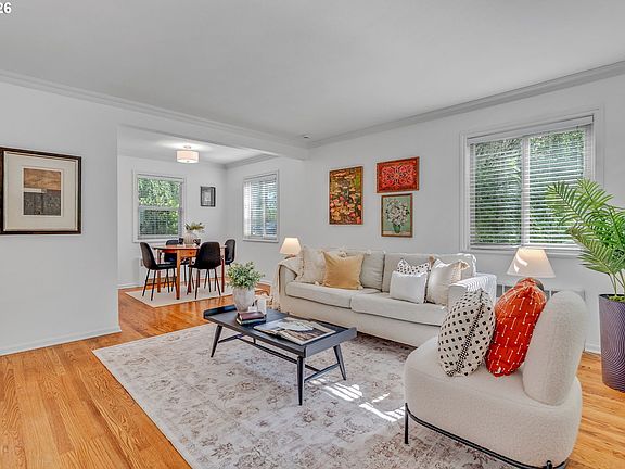5th image of 2515 SE 51st Ave APT 14