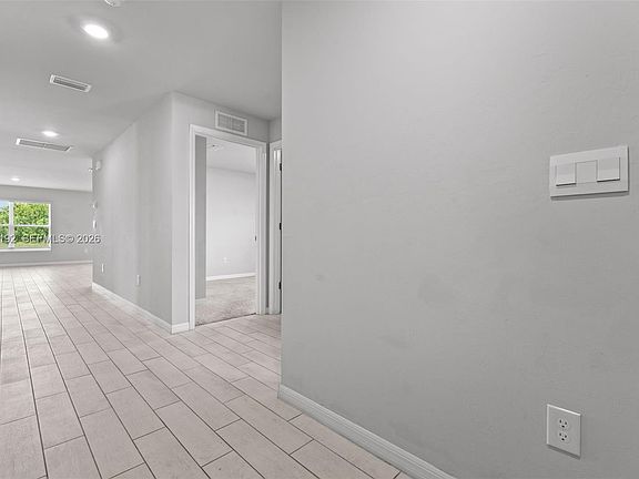3rd image of 7020 Ramrod Cir