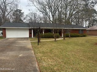 149 Colonial Cir, Jackson, MS 39211