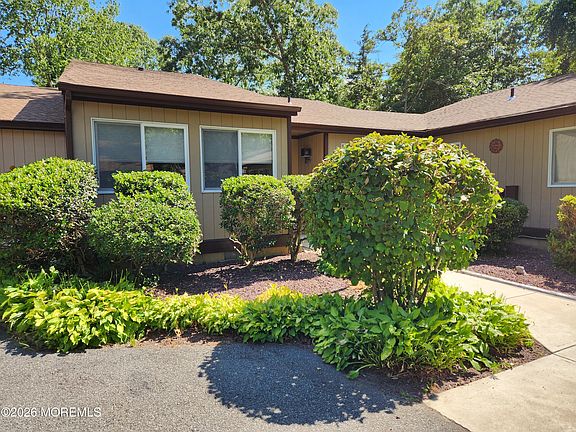 2nd image of 126 E Holly Lane #303