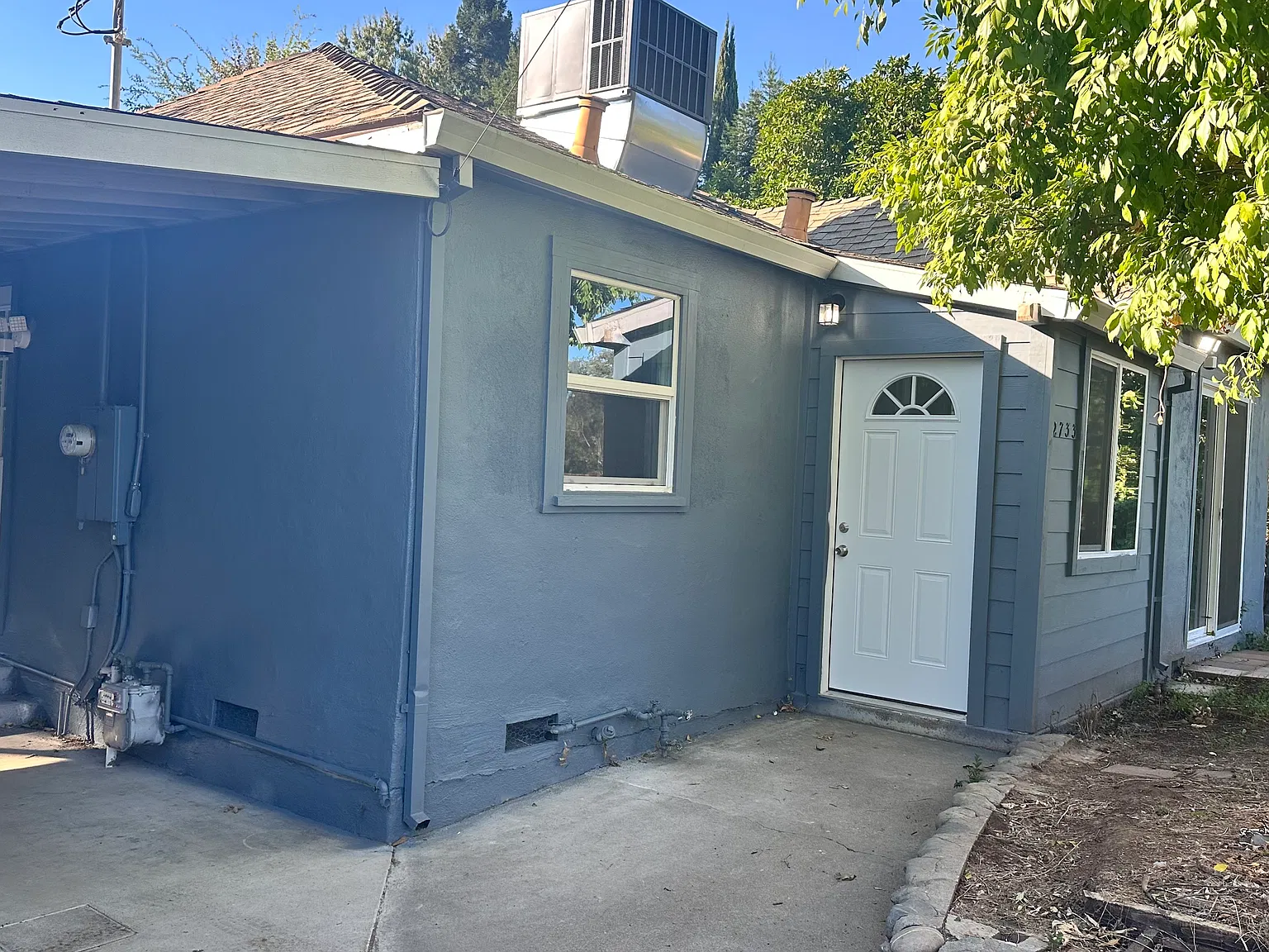 2 bed, 872 sqft, $2,350 — Photo 1