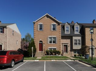 5425 Middlebourne Ln, Centreville, VA 20120
