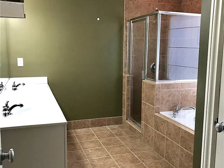 1678 Carr Cir NW — Photo 16