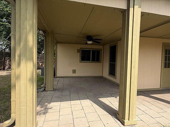 5th image of 13310 Robinglen Dr