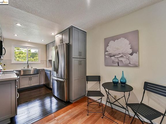 5th image of 8685 Mountain Blvd #36