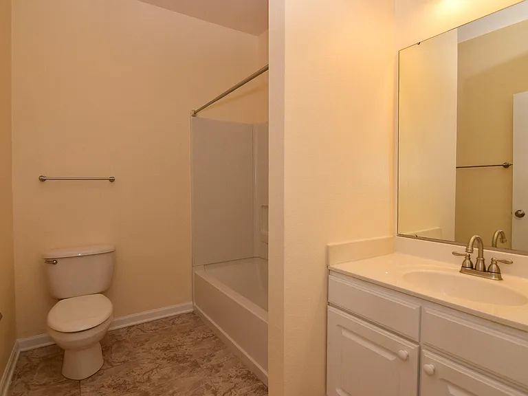 1481 Cambridge Lakes Dr — Photo 6