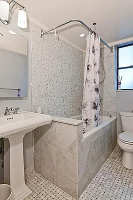 Rented by Domus Realty | media 2