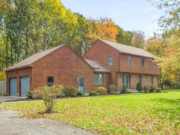 55 Anne Rd, Norwood, MA 02062