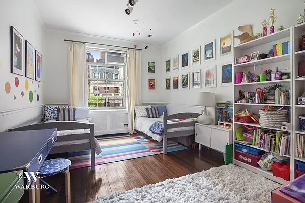 Sold by Warburg | media 3