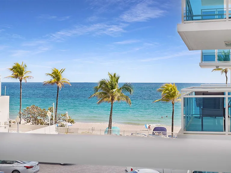 3430 Galt Ocean Dr #304 — Photo 32