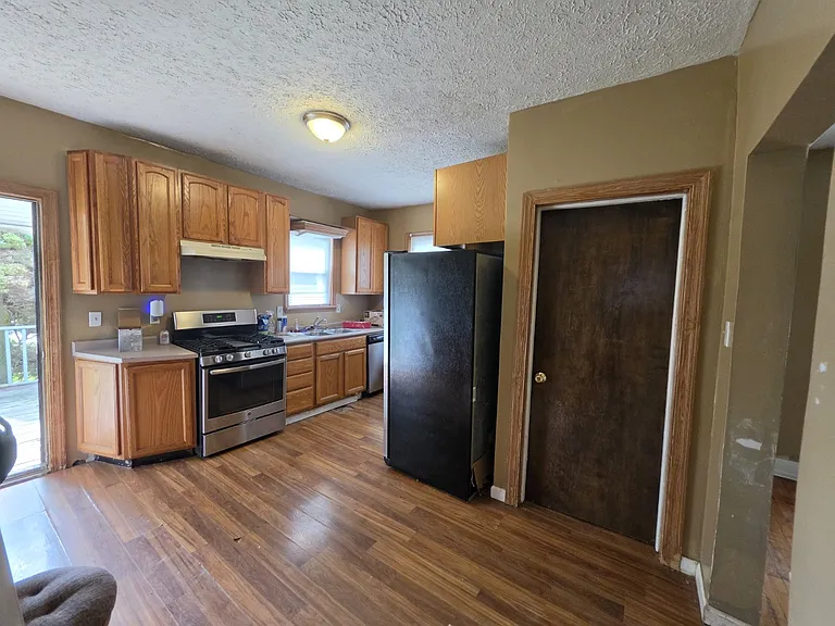 439 Hillman Rd — Photo 3