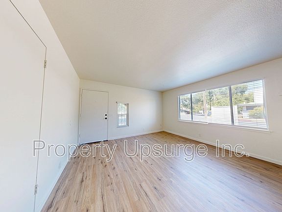 5th image of 1625 Robinson St APT A
