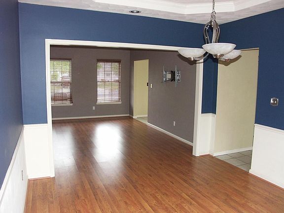 Living Rm/ Dining Rm