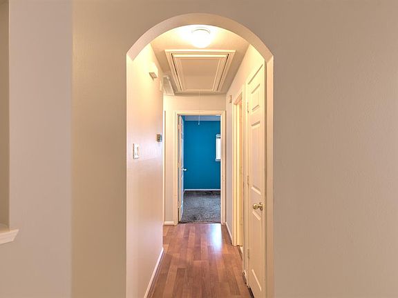 4th image of 5011 Falls Cir