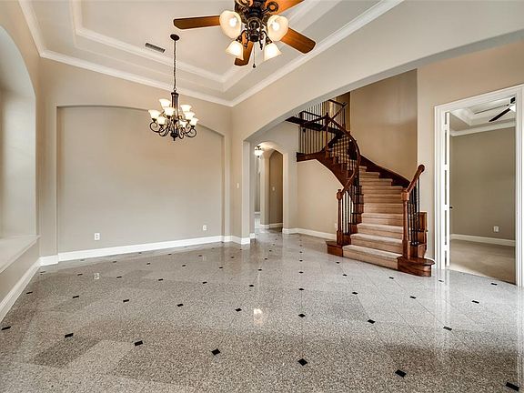 5th image of 821 Samia Ln