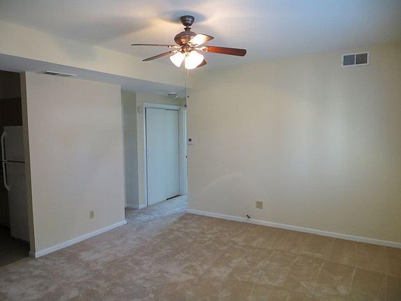 3rd image of 205 N West St APT D