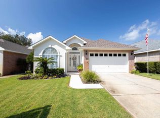 1165 Autumn Breeze Cir, Gulf Breeze, FL 32563