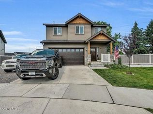 8002 N Darlena Loop, Coeur D Alene, ID 83815