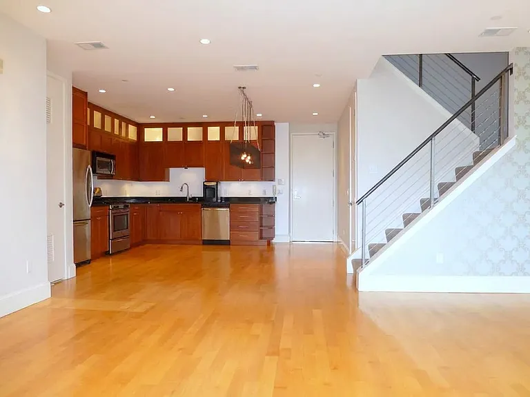 72 Langton St #2 — Photo 3