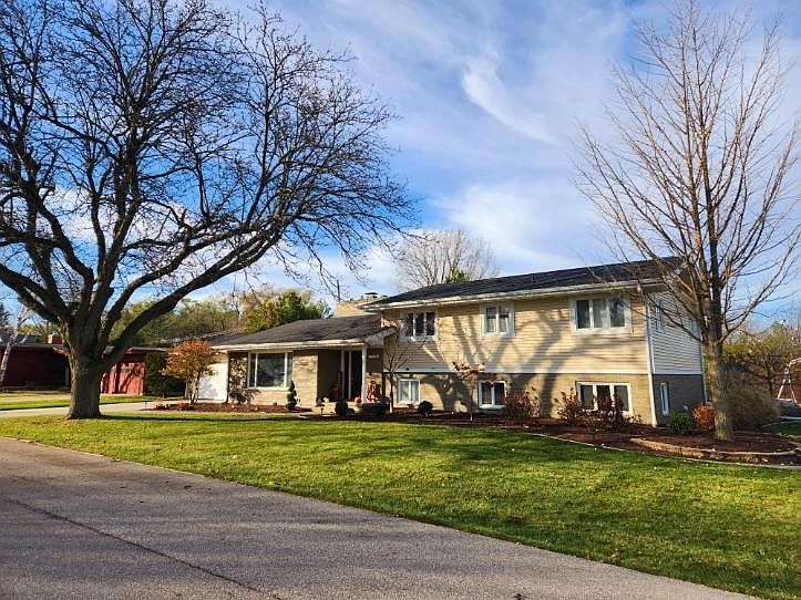 1st image of 5394 Hilltop Dr