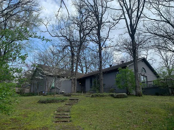 3192 E Township St, Fayetteville, AR 72703