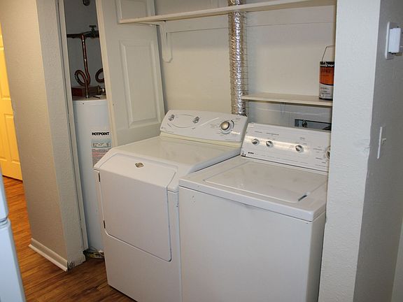 4th image of 1419 Riverside Ave Ste B