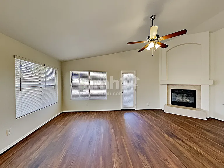 10262 W Patrick Ln — Photo 10