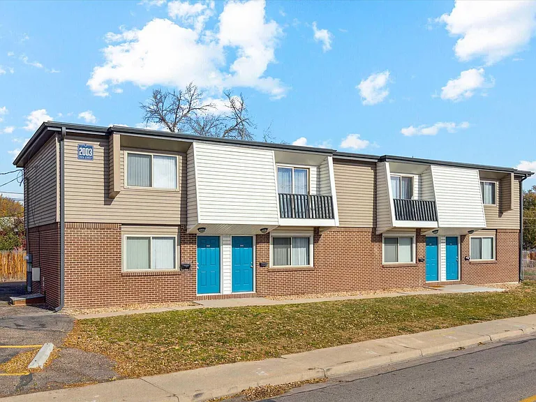 Overlook Townhomes — Photo 8