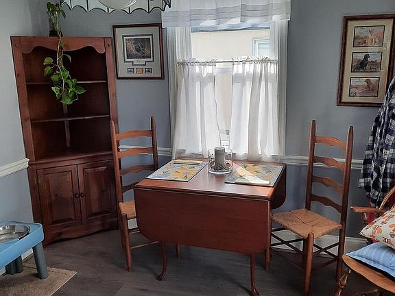 4th image of 18 Spruce St