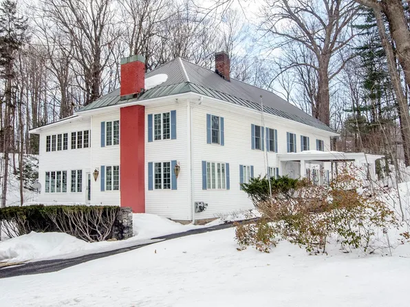 329 Caswell Avenue, Derby, VT 05830