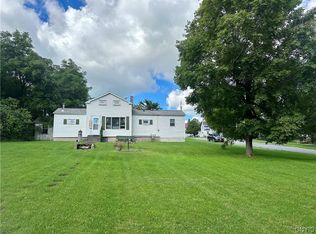 502 Lakeview Dr, Dexter, NY 13634