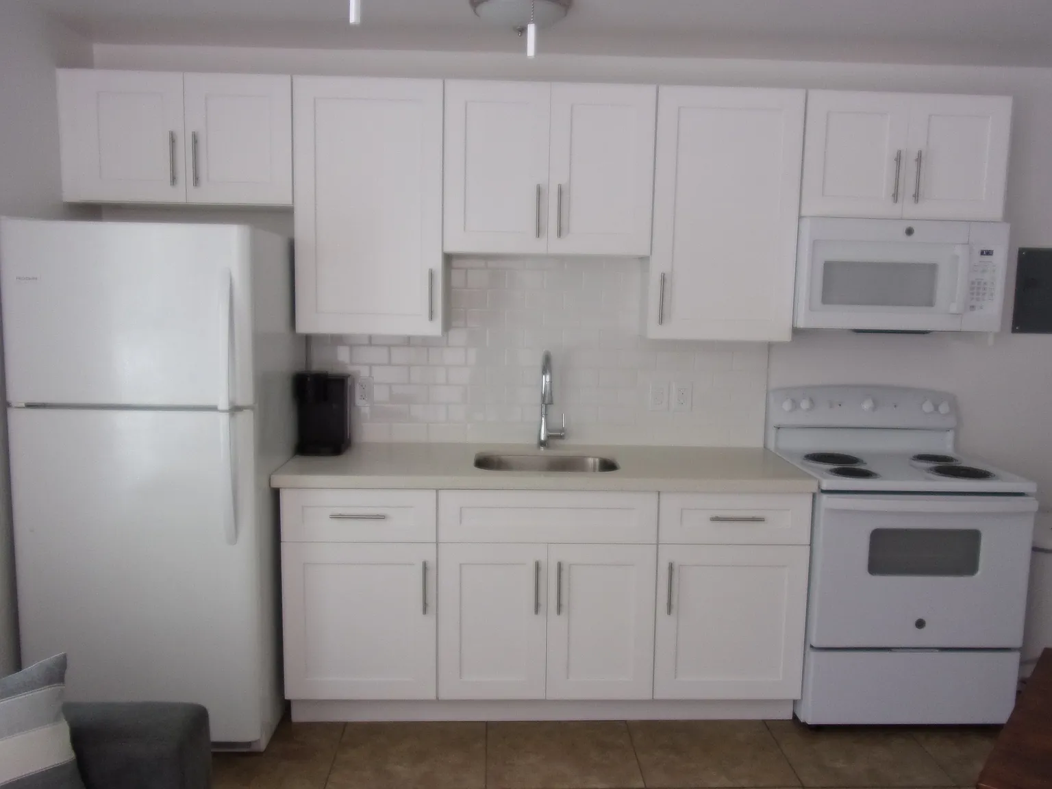 1 bed, 383 sqft, $1,900 — Photo 2