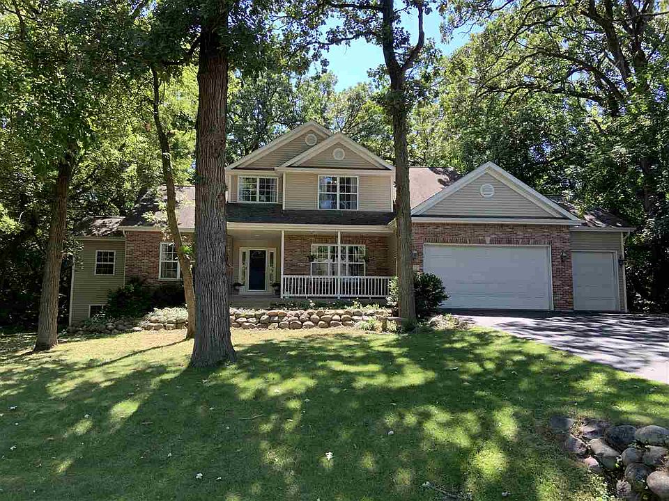 1st image of 122 Eaglewood Pl