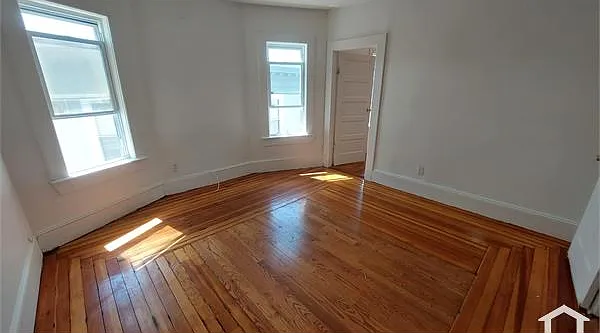 7 Topliff St #3 — Photo 5