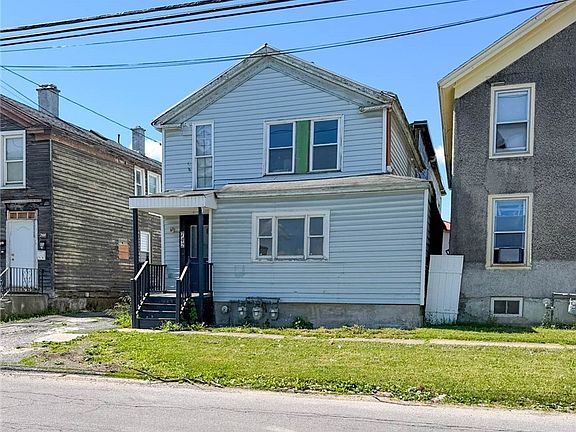 4th image of 742 Jay St