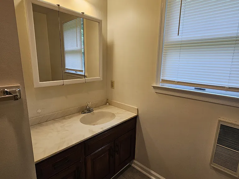 26534 Royal Oak Rd — Photo 5
