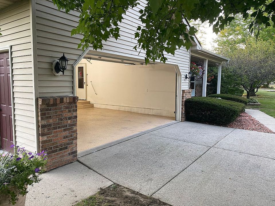 1st image of 3417 Woodvalley Dr