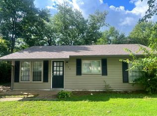127 Meadowood Rd, Louisville, KY 40229