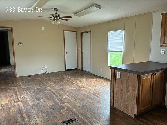 3rd image of 733 E Bever Dr