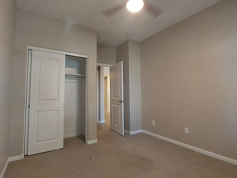 1025 S 200th Ln — Photo 8